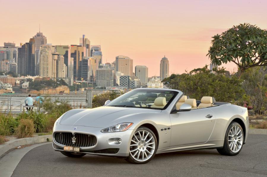  Maserati GranCabrio 2010 года  (фото 13 из 101)